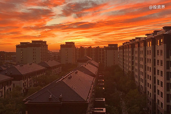 谷歌：大哥也疯狂，翻倍豪赌AI